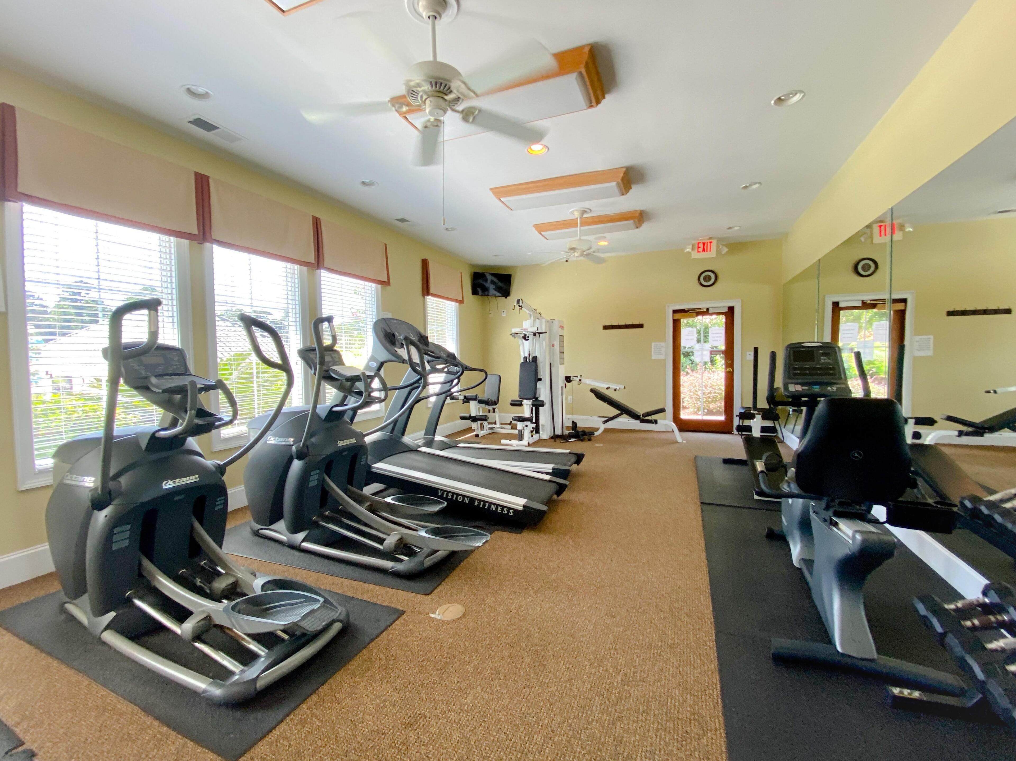 Barefoot Resort by Palmetto Vacation Rentals — photo 10