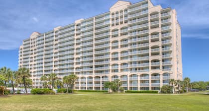 Barefoot Resort by Palmetto Vacations