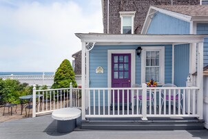 Tea House (Pet Friendly) | Iron/ironing board, bed sheets