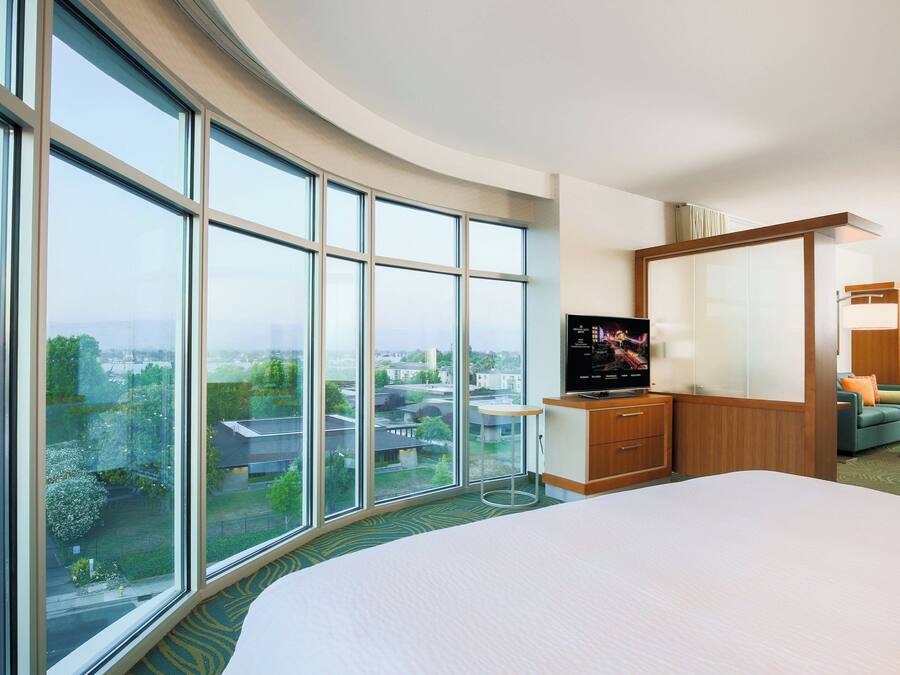 1 chambre, lit avec matelas à plateau-coussin, bureau