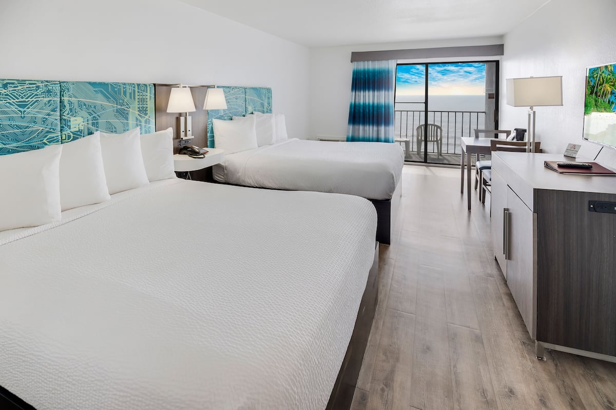 Standard 2 Queen Beds Oceanfront Efficiency