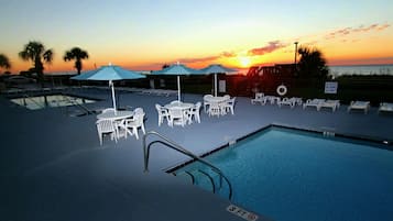 Seasonal outdoor pool