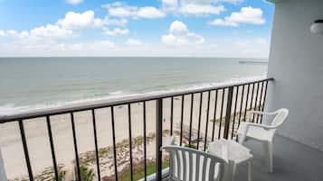 Doppelzimmer zur Einzelnutzung, Meerblick | Terrasse/Patio