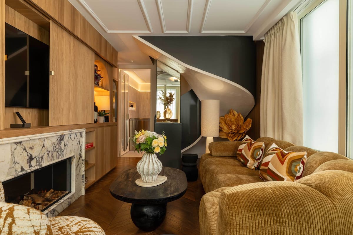 Signature Suite | Living area