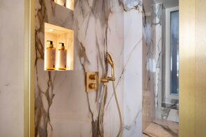 Signature Suite | Bathroom - Hotel & Spa Royal Madeleine (Paris)