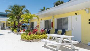 Chambre, 1 trÚs grand lit et 1 canapé-lit | Fer et planche à repasser, Wi-Fi gratuit, draps fournis