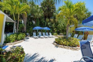 Terrace/patio - Tropical Breeze Beach Club (Holmes Beach)