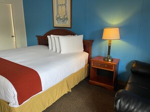 Room, 1 King Bed | Desk, free WiFi, bed sheets - Ephrata Inn Motel (Ephrata)