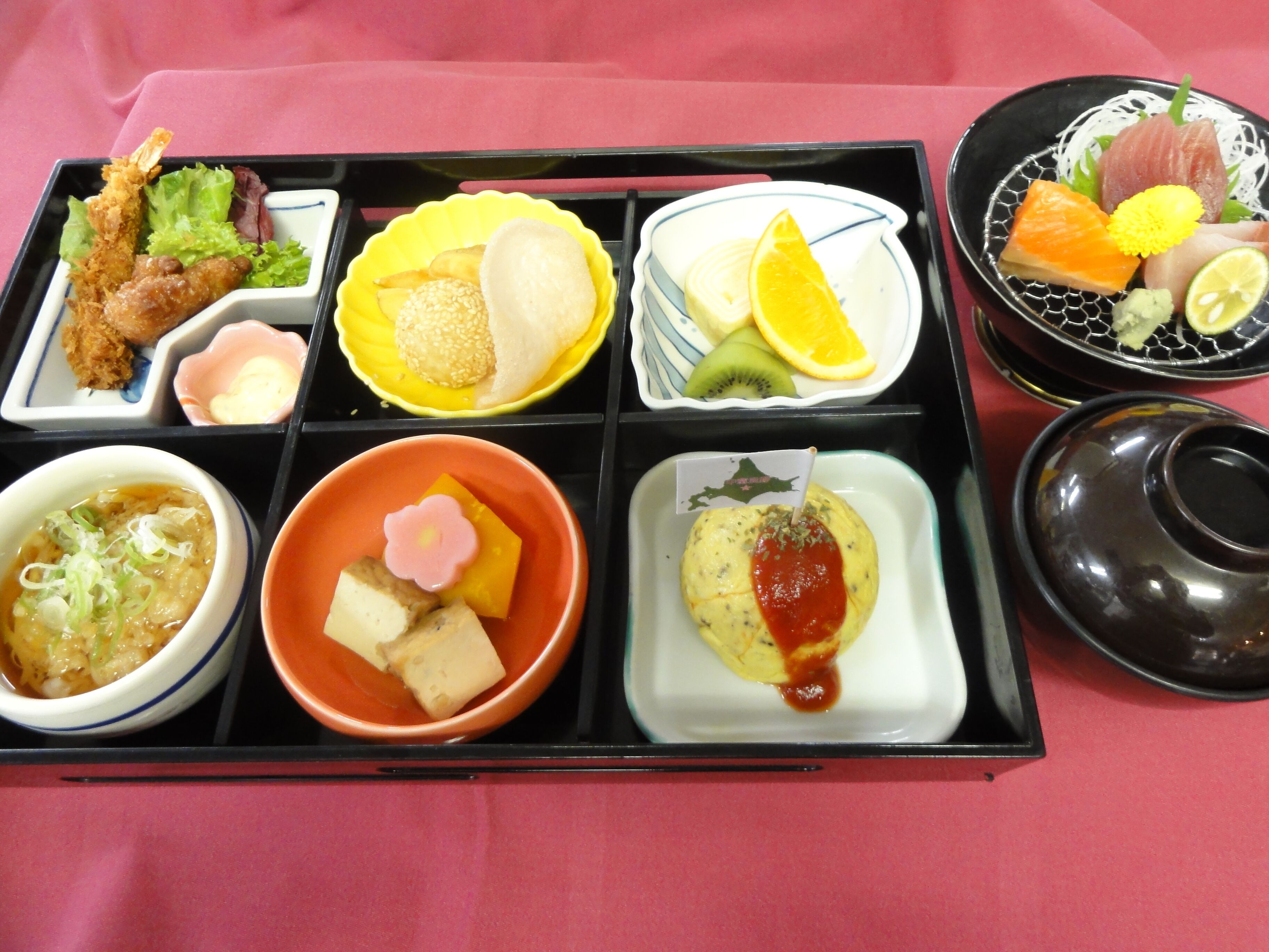 2 restaurants, breakfast, lunch, dinner served; japanese cuisine