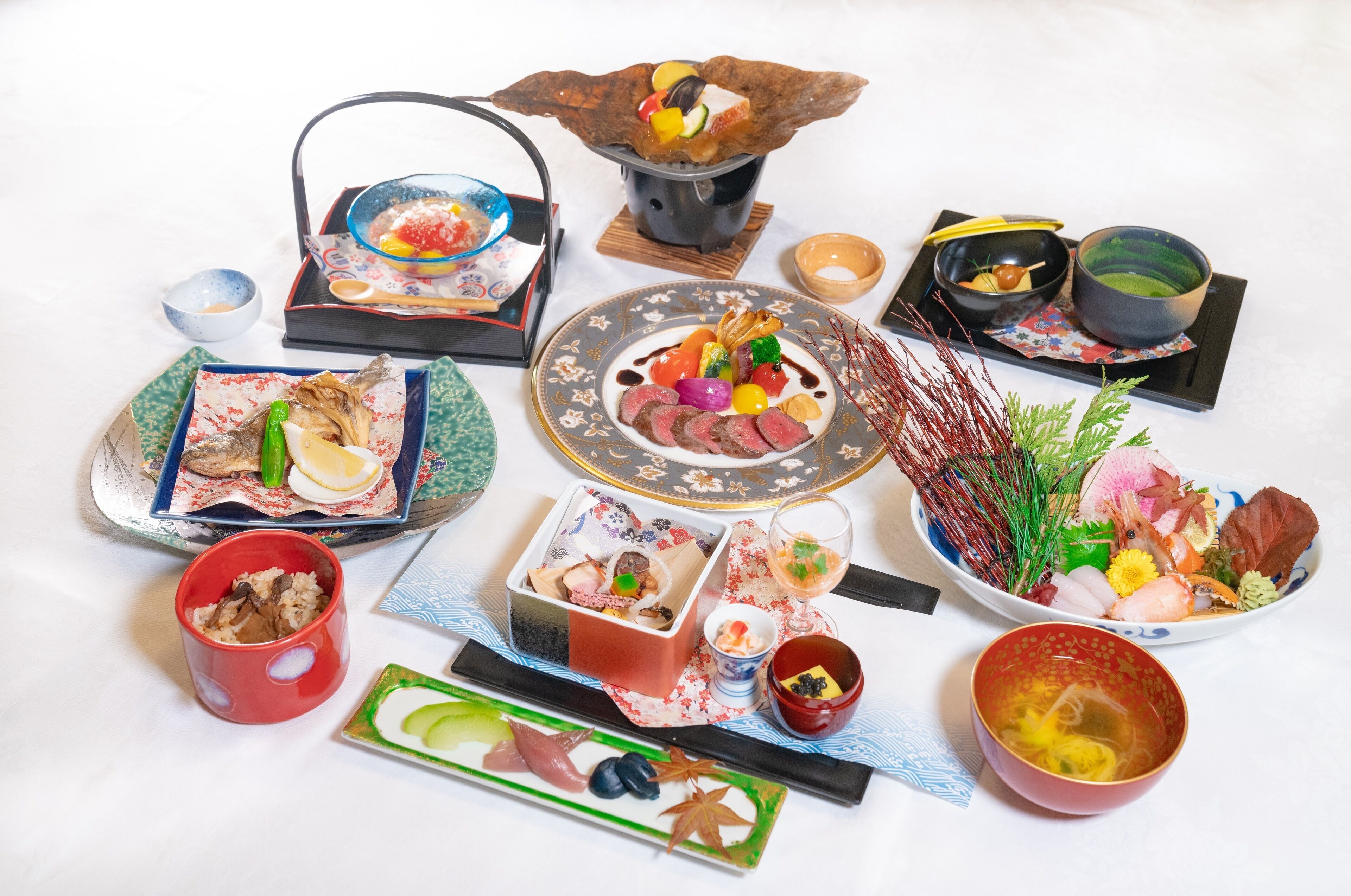 2 restaurants, breakfast, lunch, dinner served; japanese cuisine