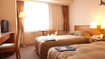 Desk, free WiFi, bed sheets