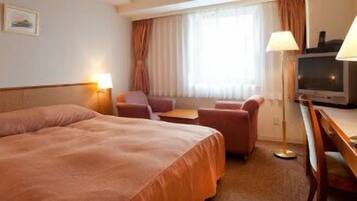 Desk, free WiFi, bed sheets