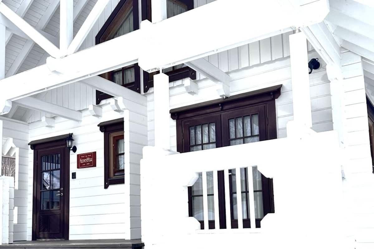 One Bedroom Loghouse Tonttu | Individually decorated, individually furnished, bed sheets