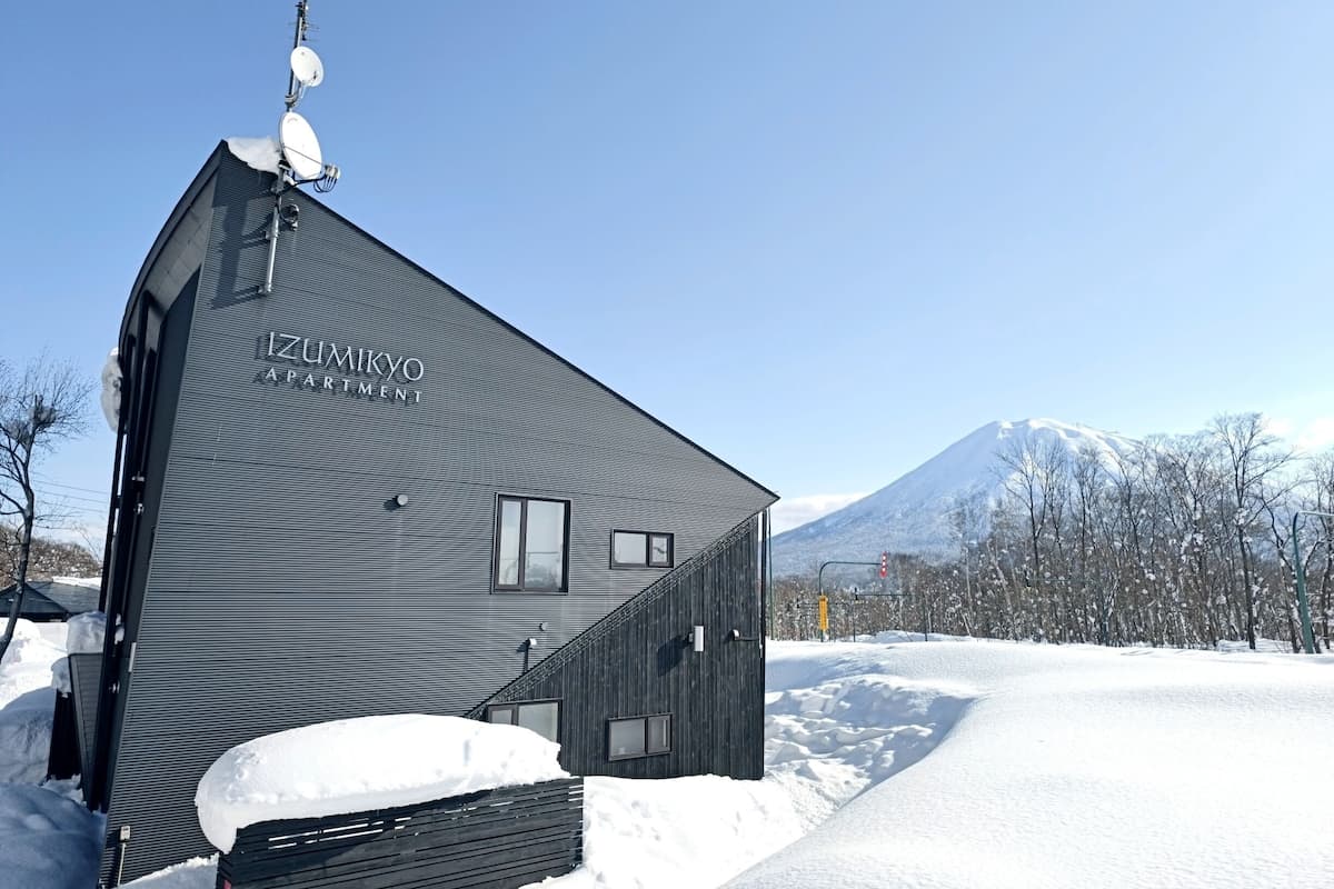 Individually decorated, individually furnished, free WiFi, bed sheets