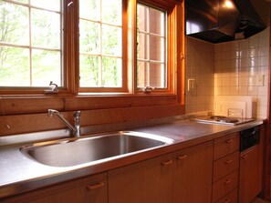 Feriehus - 3 soveværelser - ikke-ryger (Loghouse, Yukiotoko) | Privat køkken | Køleskab, mikrobølgeovn, kogeplade, riskoger