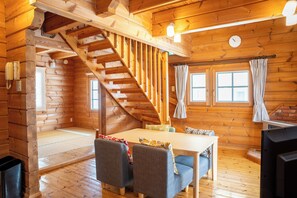 Living area - Niseko Hirafu Izumikyo Rental Cottage (Kutchan)