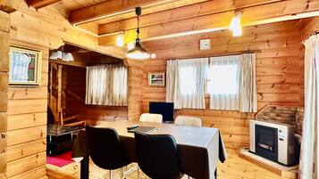 One Bedroom Loghouse Tonttu | Living area