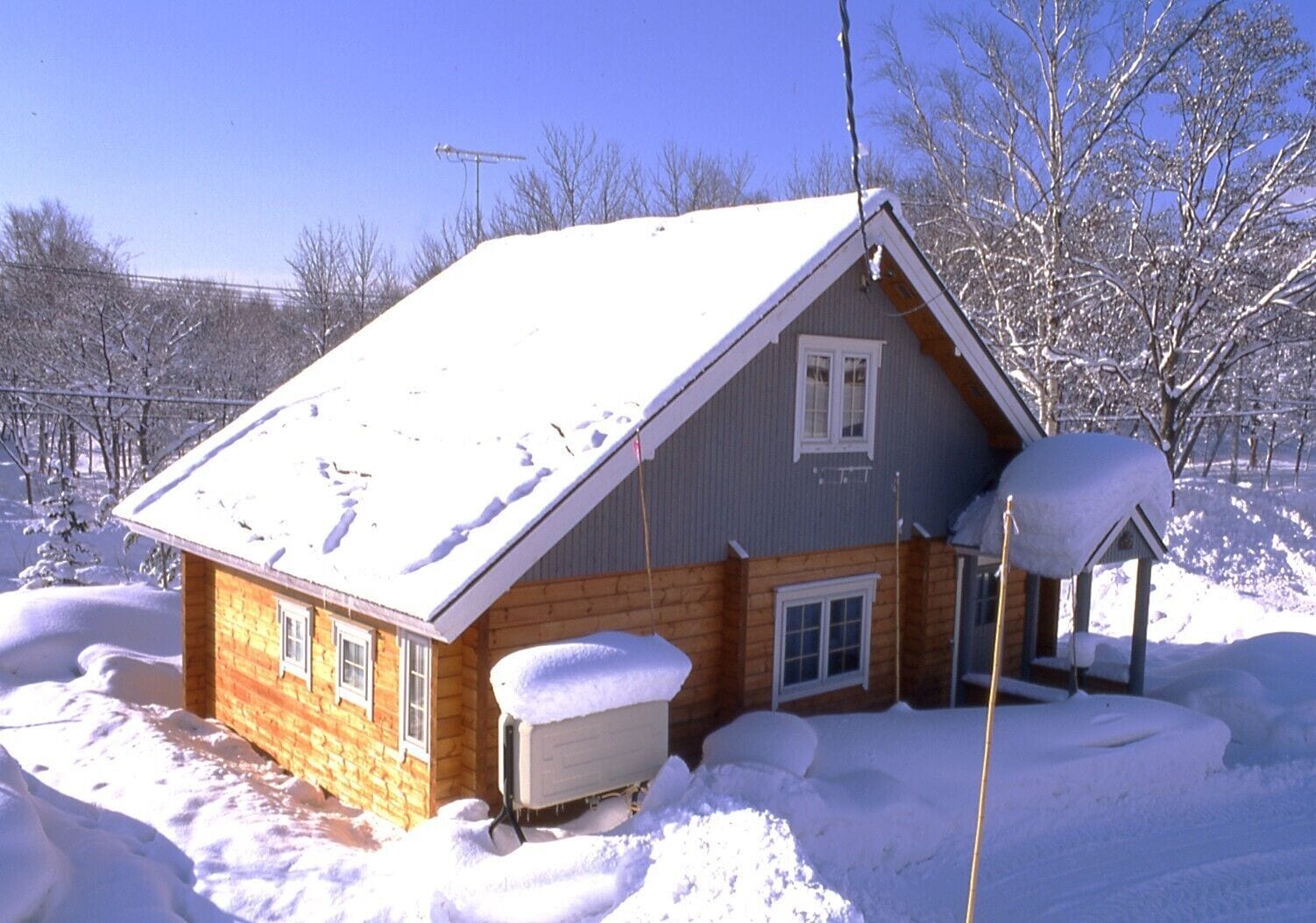 Three Bedroom Loghouse Yukiotoko | Individually decorated, individually furnished, bed sheets