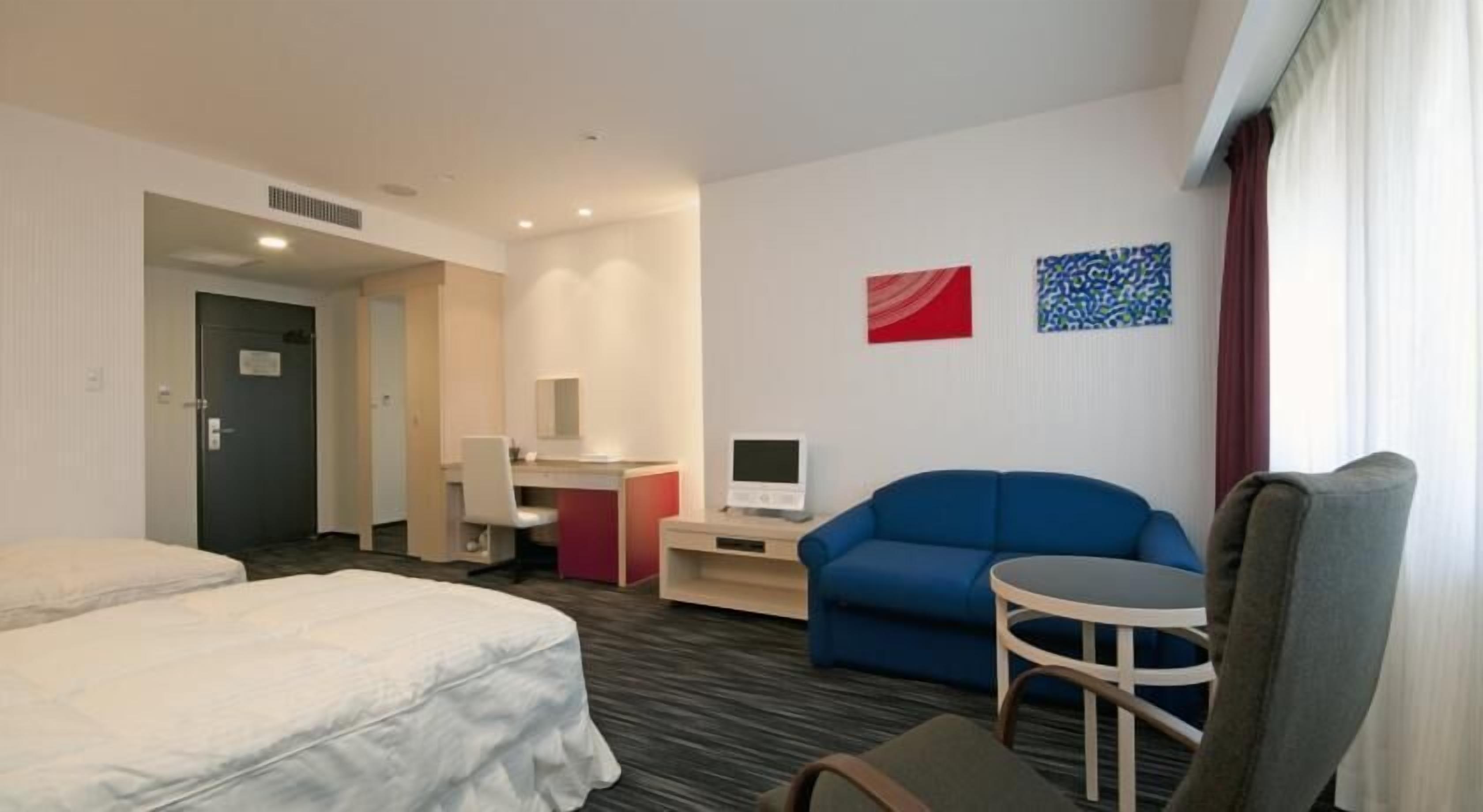 in-room safe, desk, free wifi, bed sheets