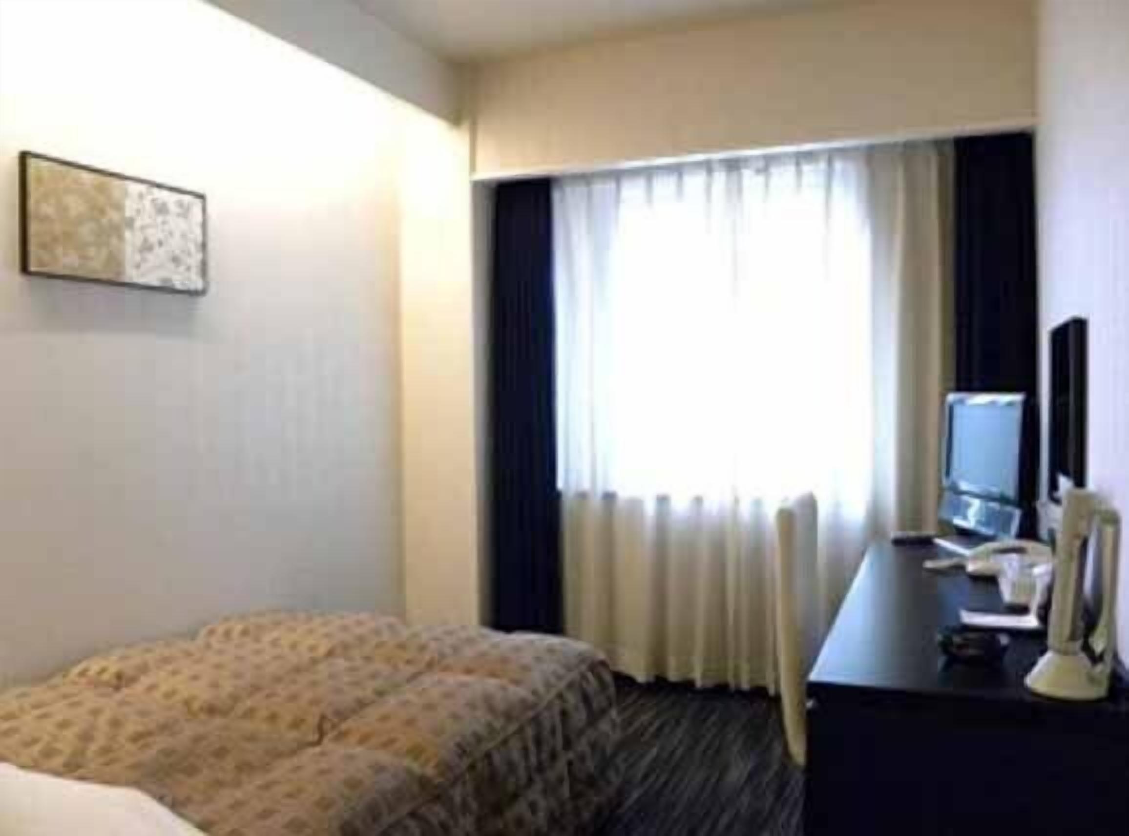 in-room safe, desk, free wifi, bed sheets