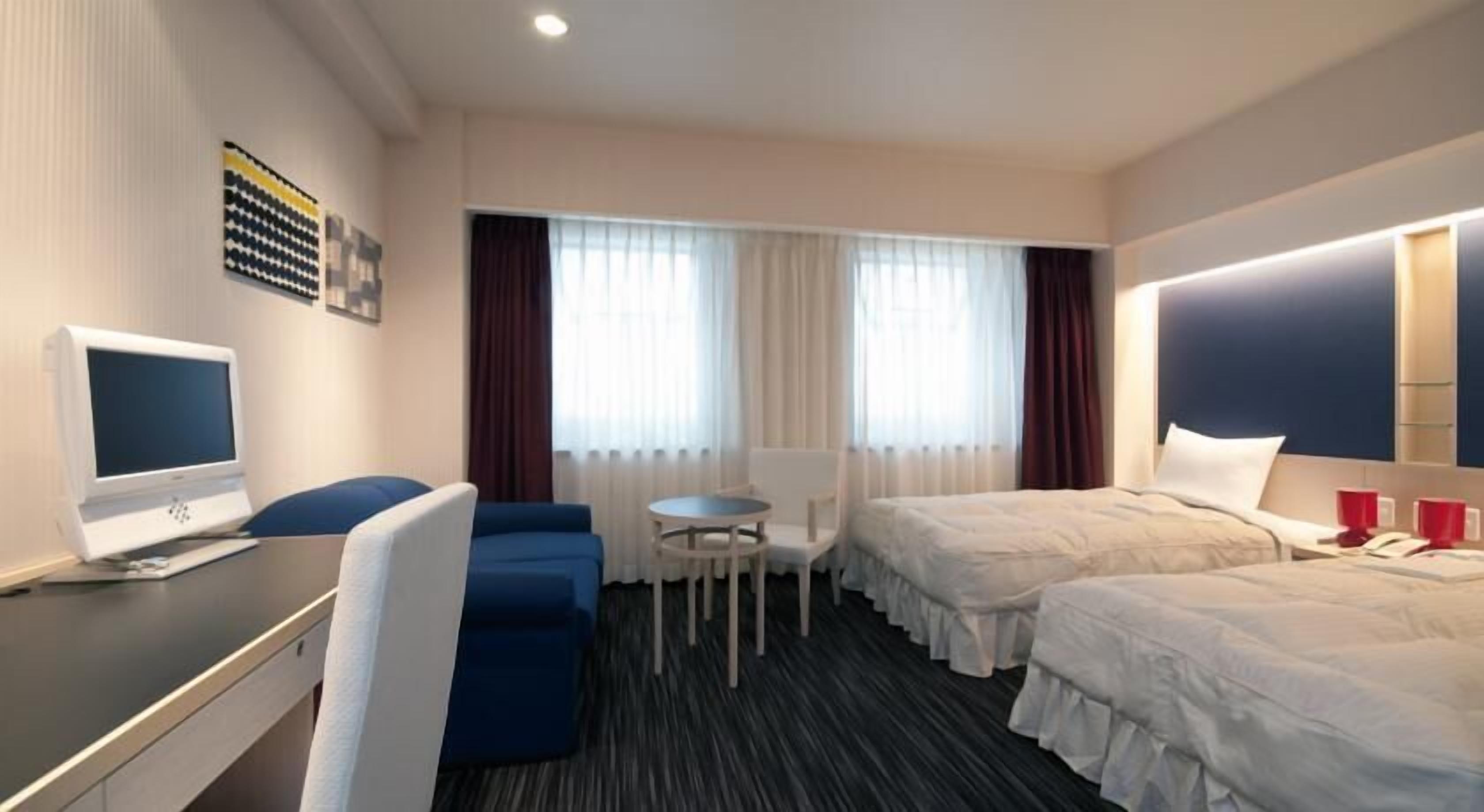 in-room safe, desk, free wifi, bed sheets