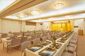 Interior detail - Hotel Kahantei (Hakodate)