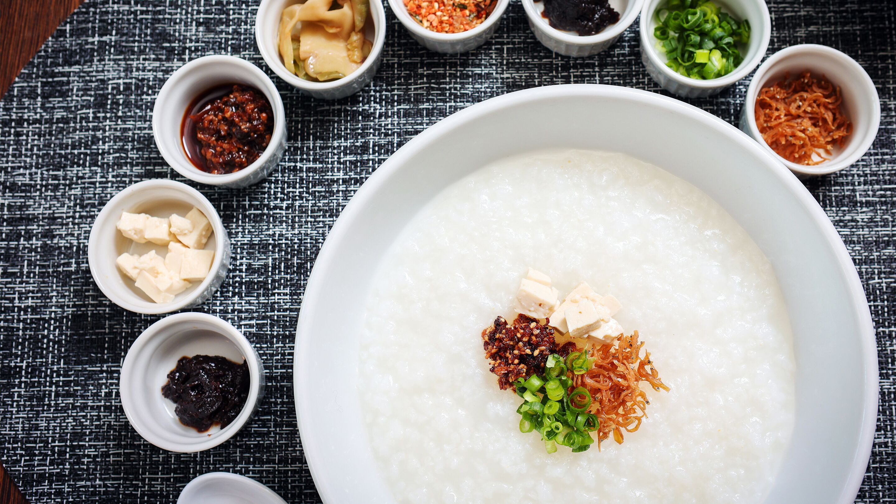 daily cooked-to-order breakfast (jpy 1800 per person)