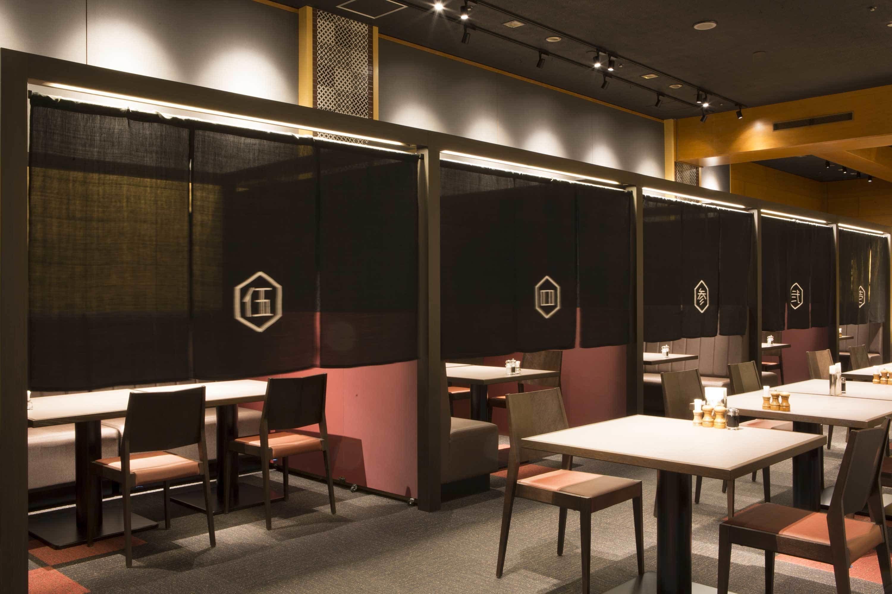 breakfast and dinner served, international cuisine