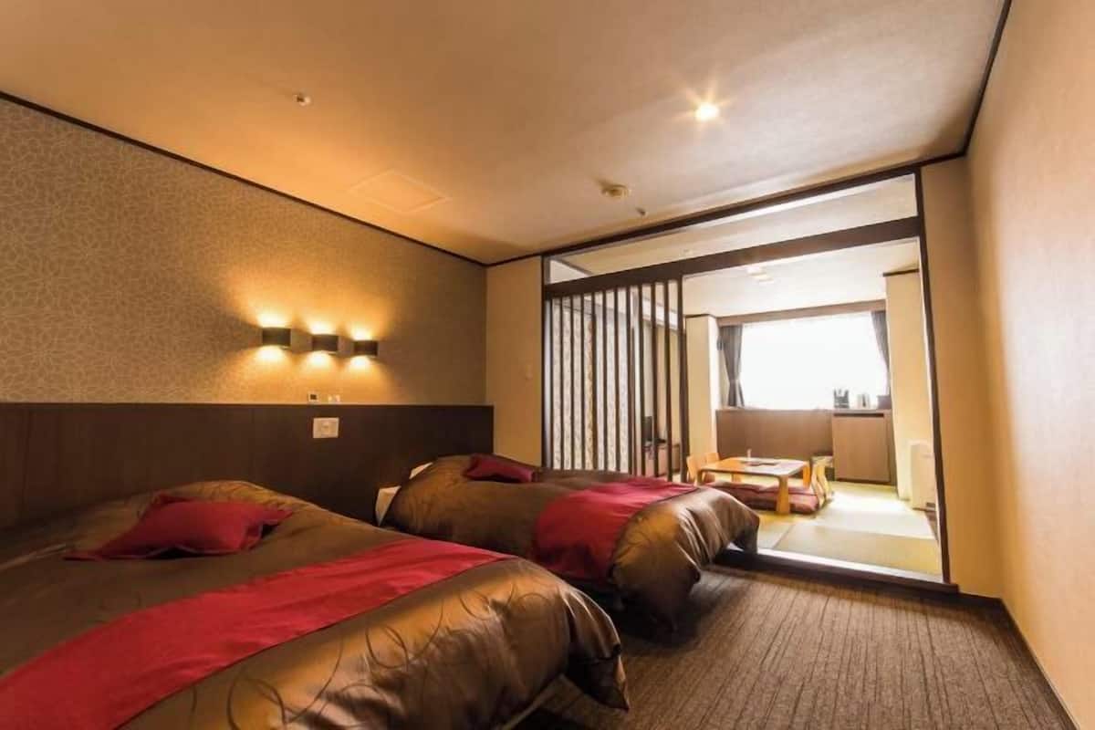 1 bedroom, down duvets, in-room safe, iron/ironing board