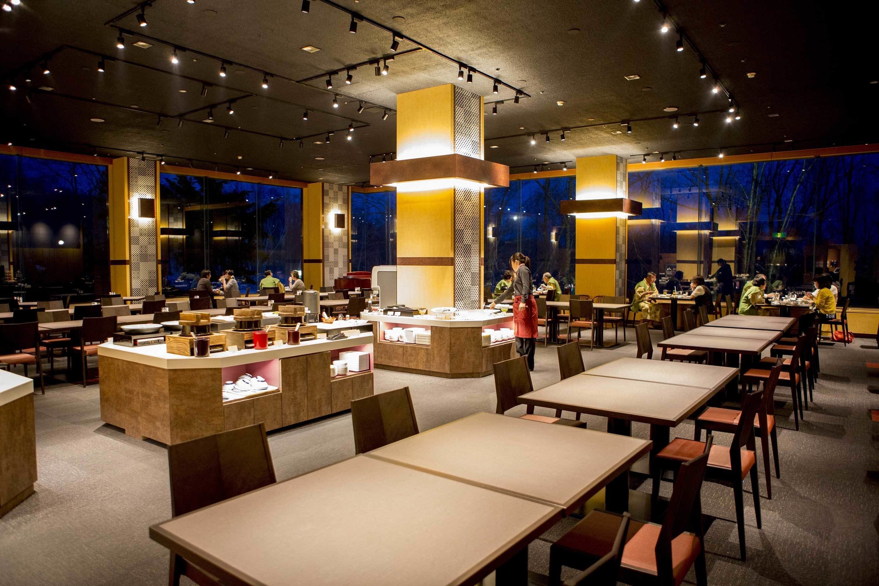 breakfast and dinner served, international cuisine