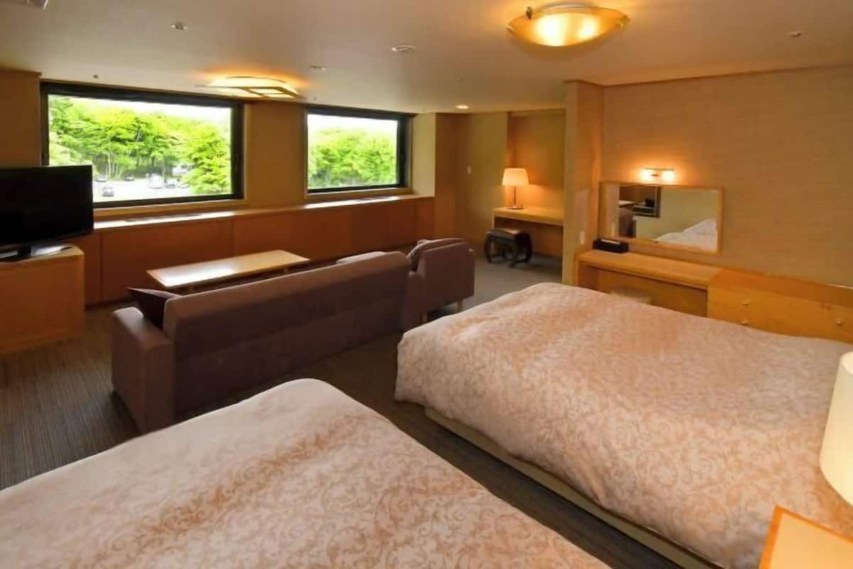1 bedroom, down duvets, in-room safe, iron/ironing board