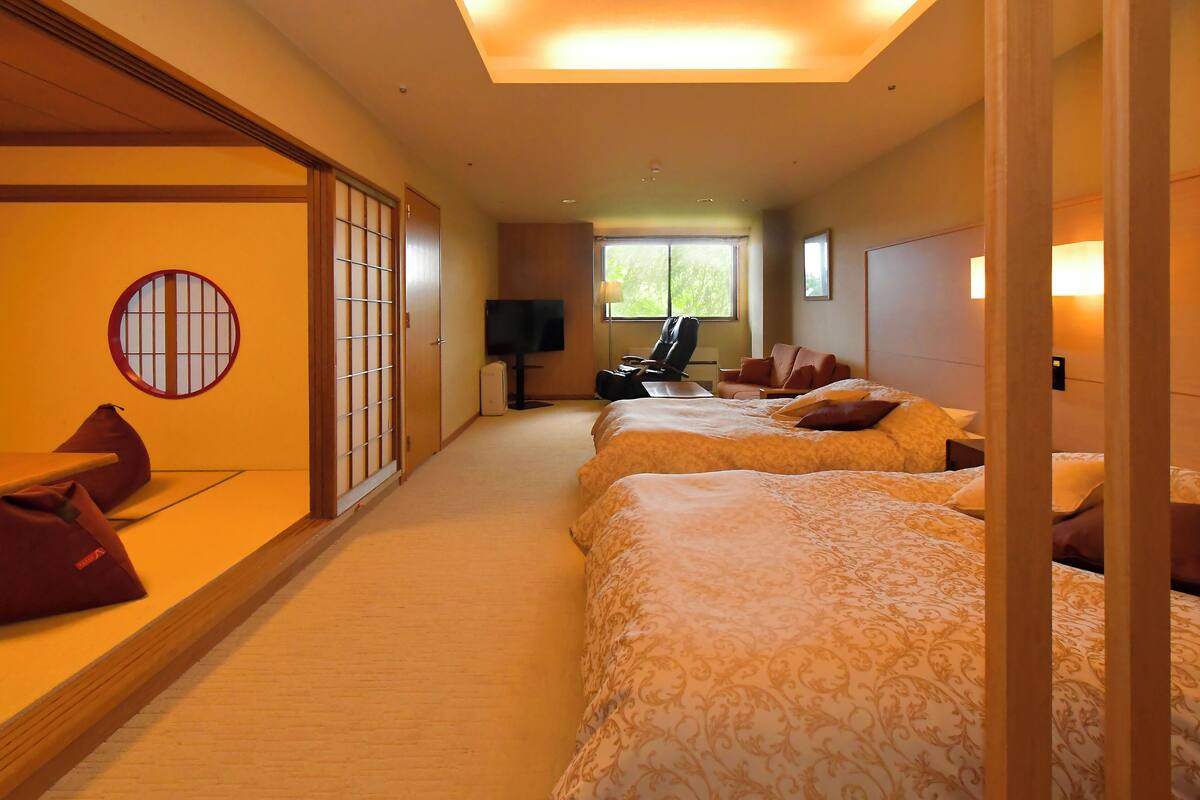 suite room with private onsen, non smoking | 1 bedroom, down duvets, in-room safe, iron/ironing board