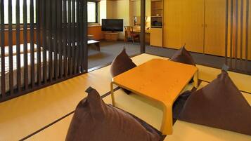 Chambre Deluxe, non-fumeurs | Couette en duvet d'oie, coffres-forts dans les chambres