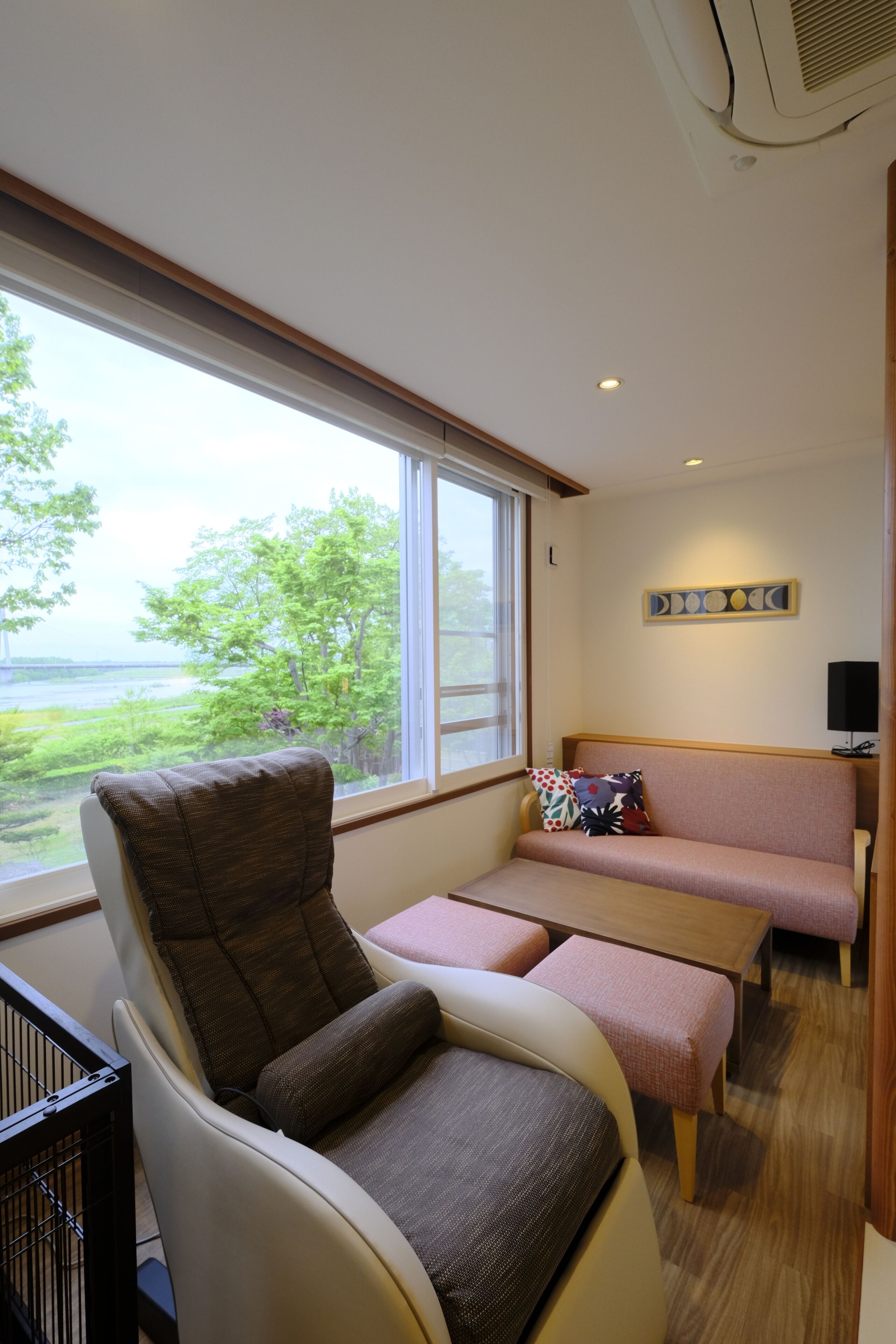 Zimmer, Nichtraucher (Dog Friendly Japanese Western, 61sqm) | Zimmersafe, Bügeleisen/Bügelbrett, kostenloses WLAN, Bettwäsche