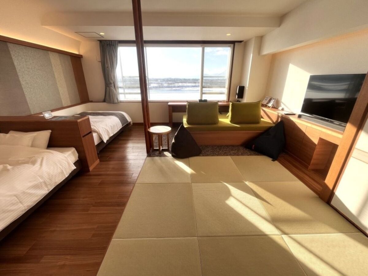 Chambre avec lits jumeaux, non-fumeurs (Synchronized,  Japanese Western Style) | Coffres-forts dans les chambres, fer et planche à repasser