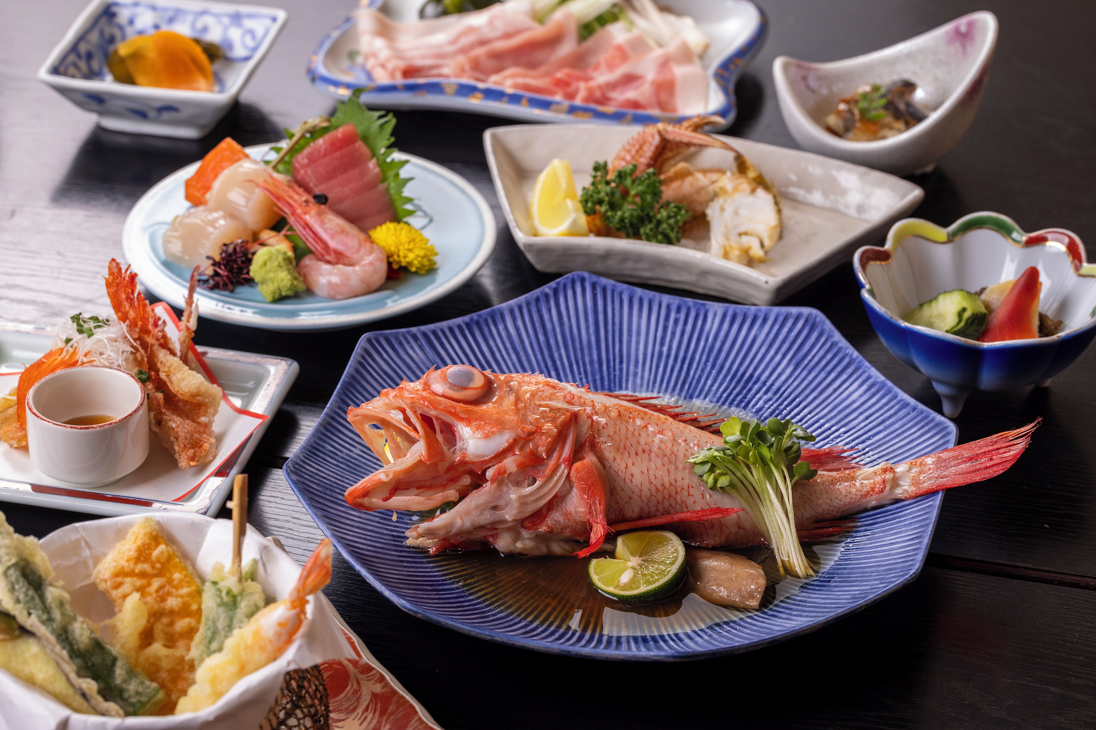 breakfast, lunch and dinner served