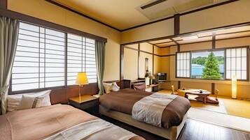 Deluxe Twin Room Kagaribi [City side] | Desk, rollaway beds, free WiFi, bed sheets