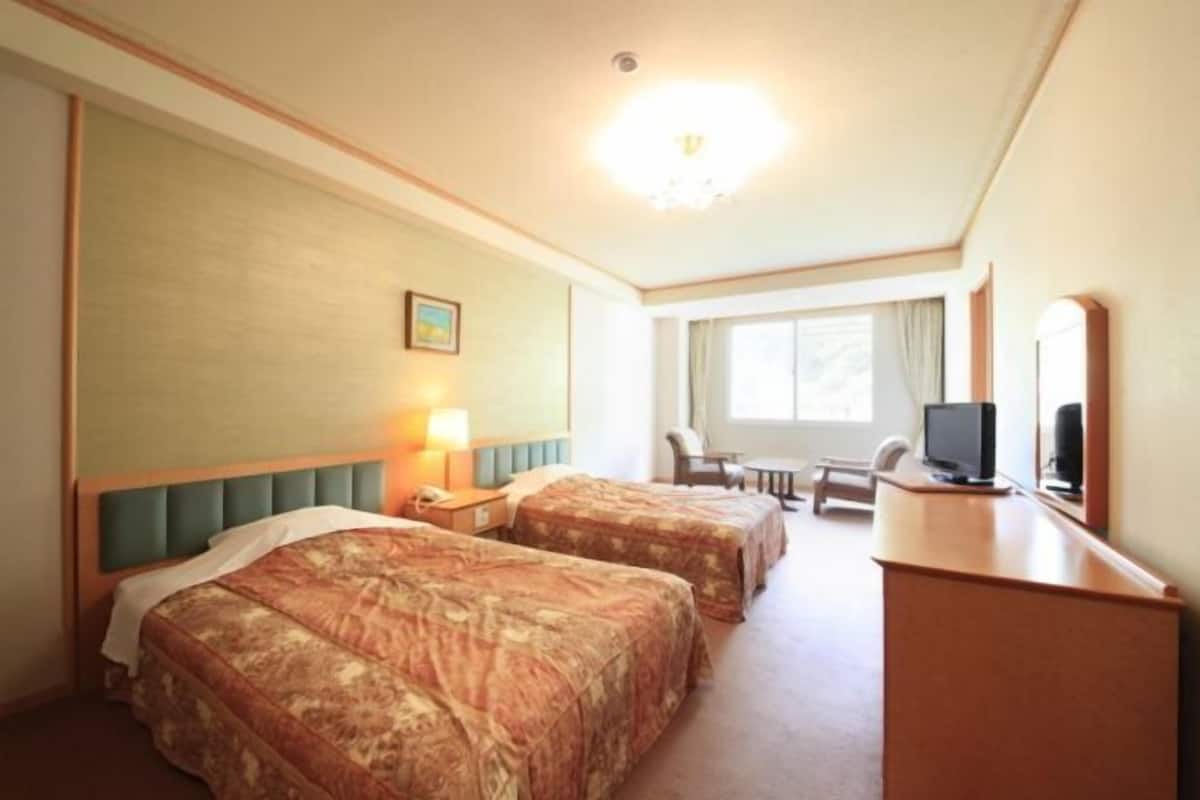 In-room safe, desk, free WiFi, bed sheets