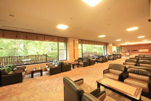 Lobby lounge - Park Hotel Miyabitei (Noboribetsu)