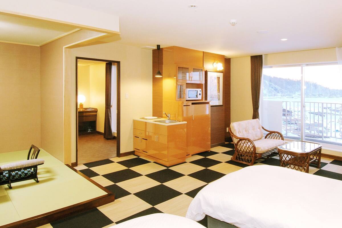 In-room safe, iron/ironing board, free WiFi, bed sheets