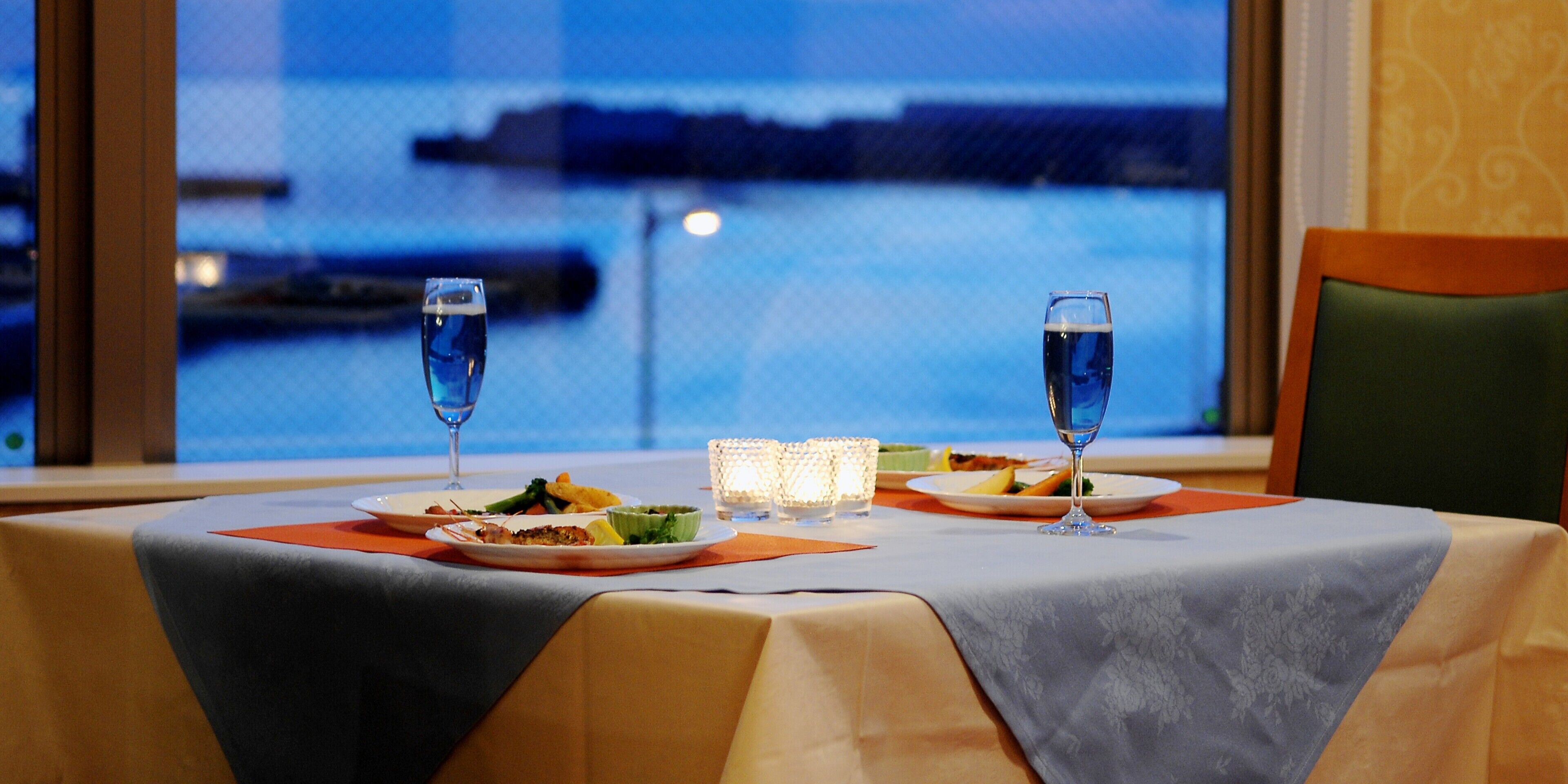 تقديم الإفطار والعشاء، إطلالات على المحيط