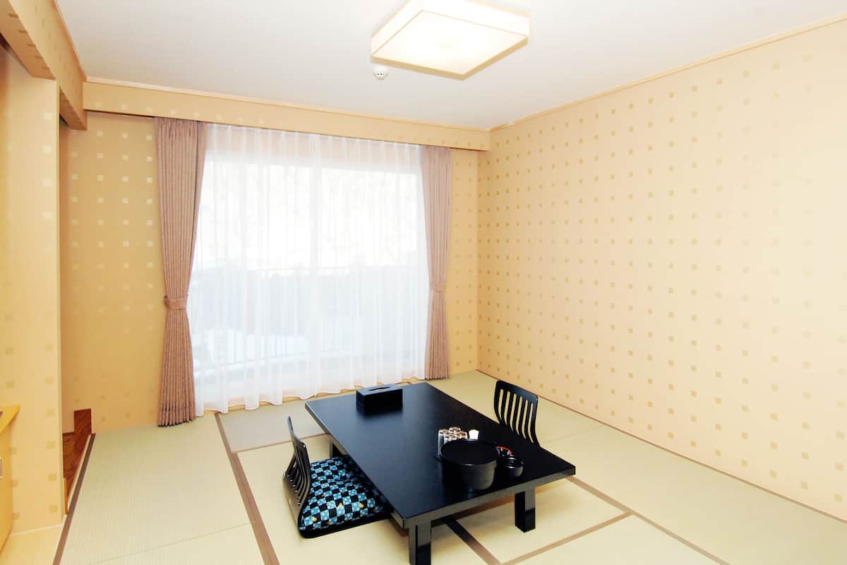 In-room safe, desk, iron/ironing board, free WiFi