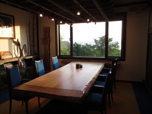3 restaurants, local cuisine