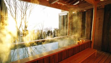 Indoor spa tub