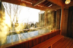Indoor spa tub