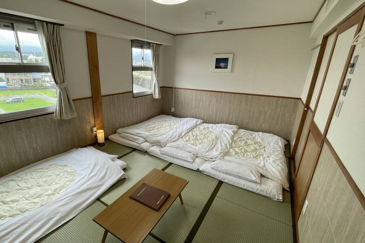 Desk, WiFi (free), bed sheets