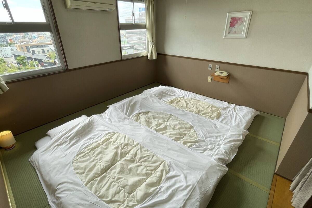 Desk, WiFi (free), bed sheets