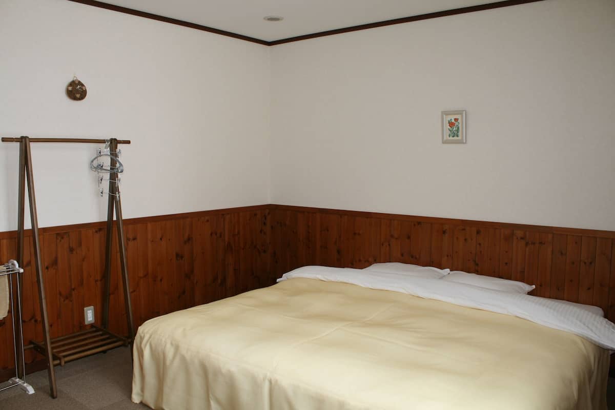 Double Room with Shared Bathroom and Toilet, Non-Smoking