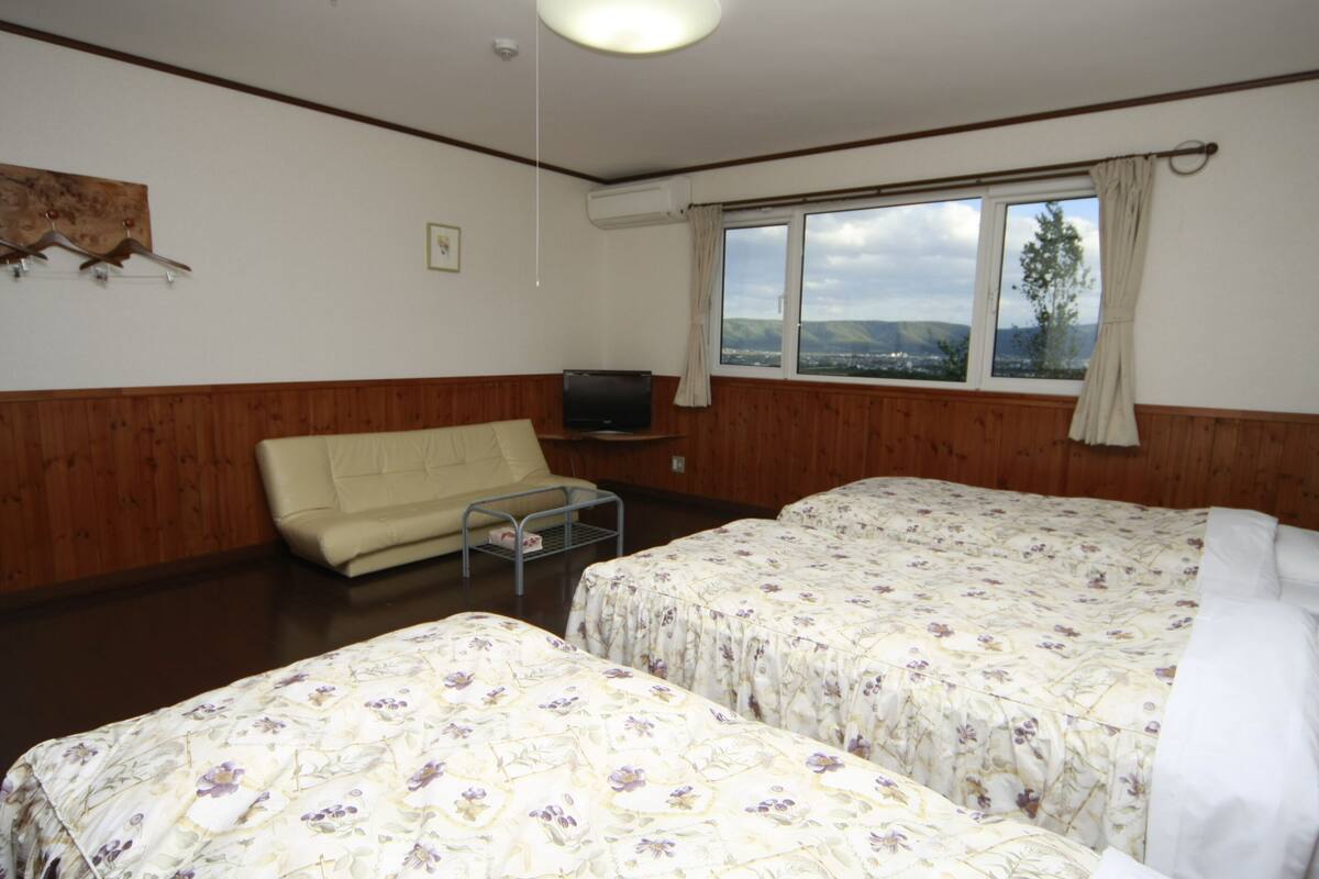Triple Room with Shared Bathroom and Toilet, Non-Smoking