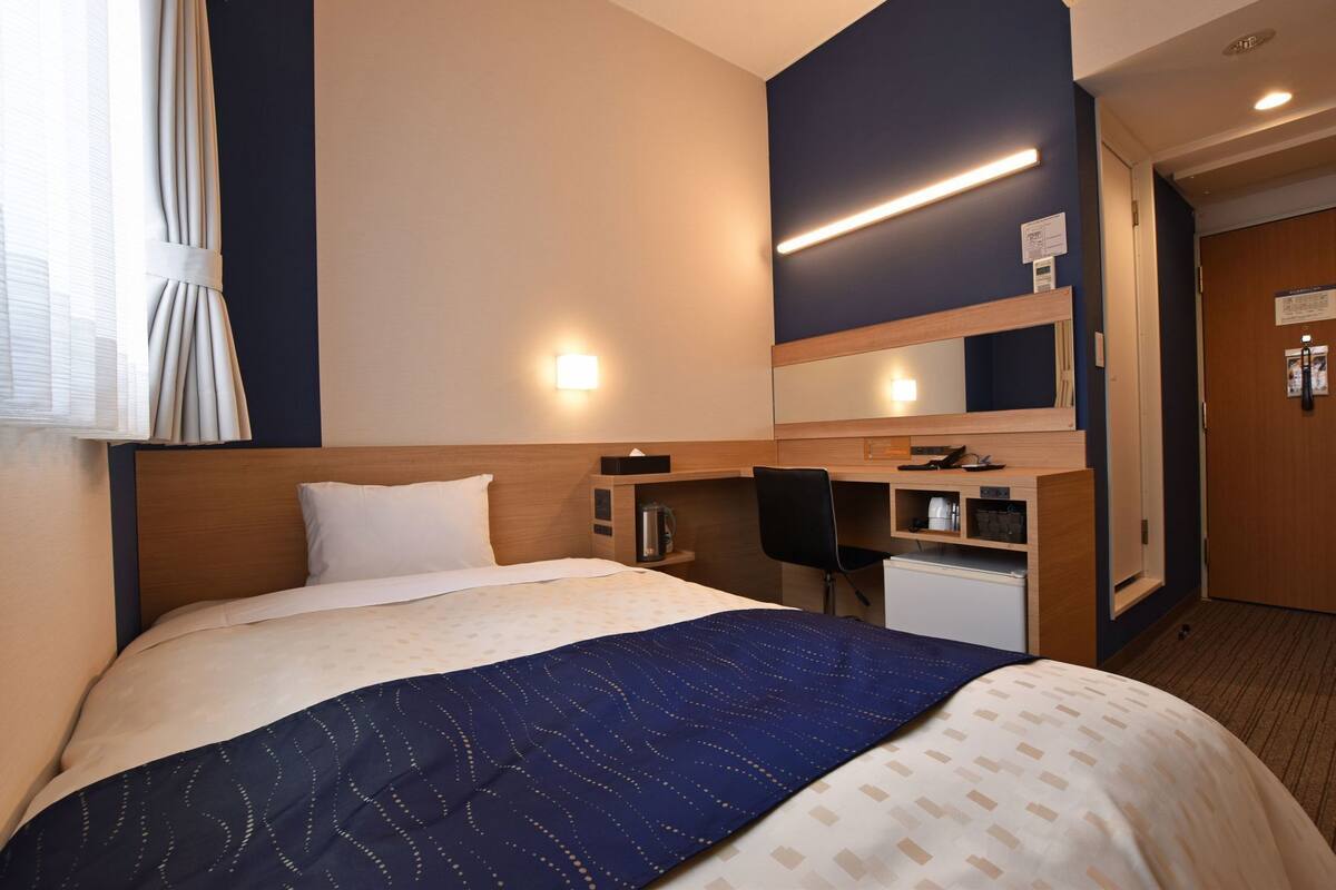 In-room safe, desk, laptop workspace, free WiFi